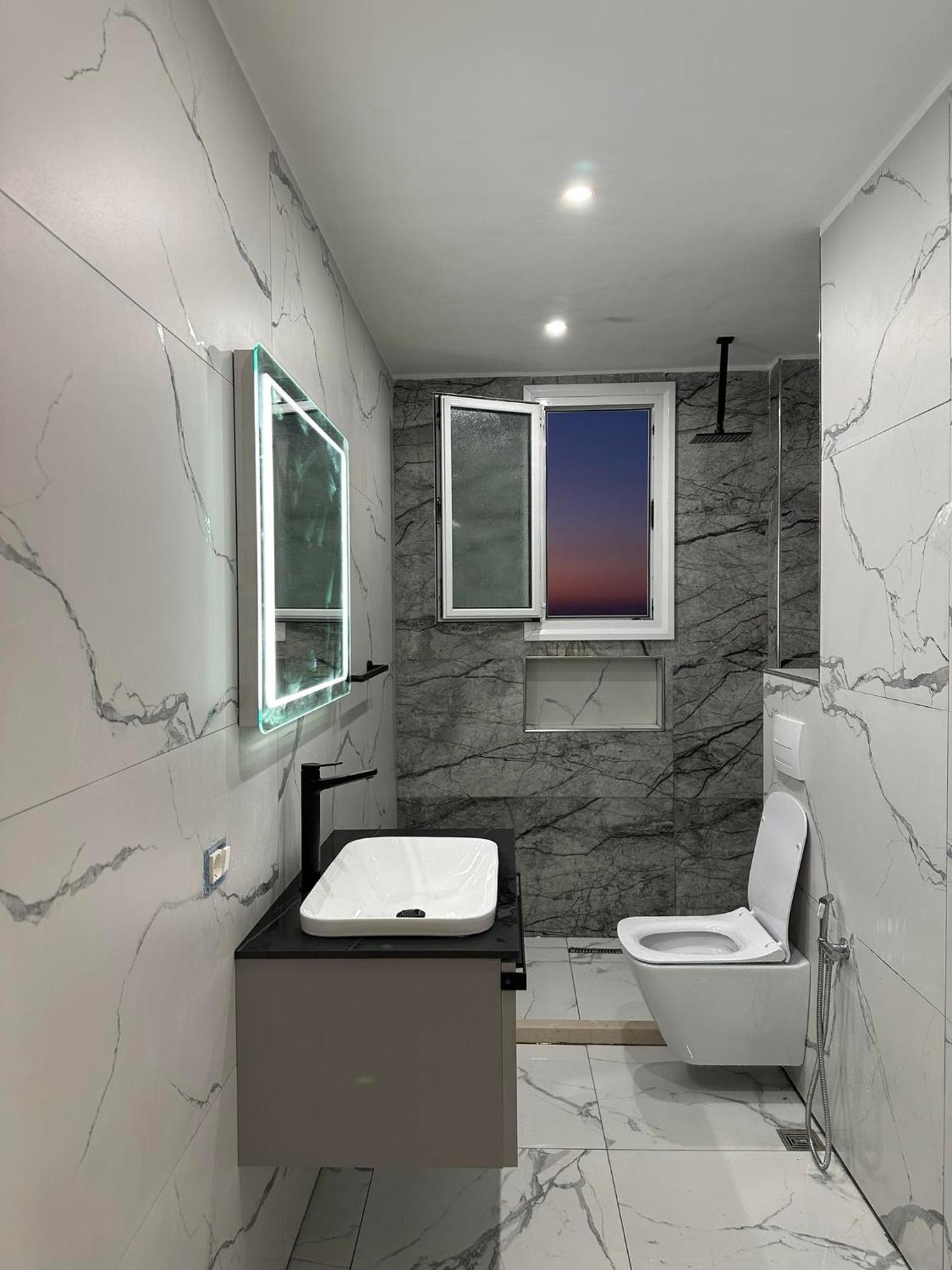 Sea View Apartment Luxury Vlorë Exteriér fotografie
