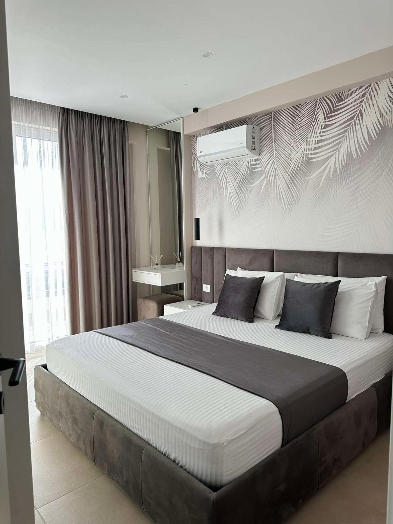 Sea View Apartment Luxury Vlorë Exteriér fotografie